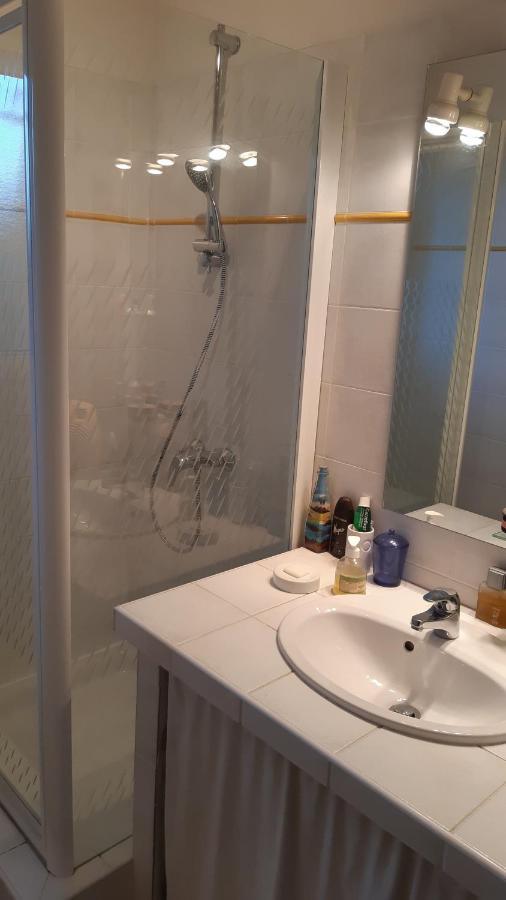 Chambre Privee Avec Piscine Marselha Exterior foto